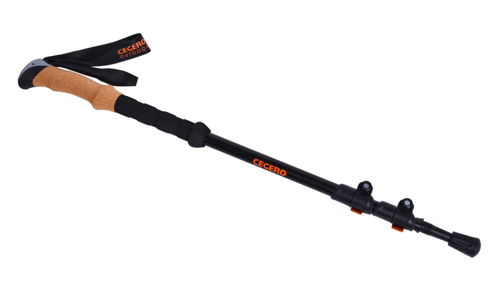 只要在运动家作任何消费，即可以优惠价$120换购Cegero Outdoor便携行山杖一枝。（Sportshouse运动家）